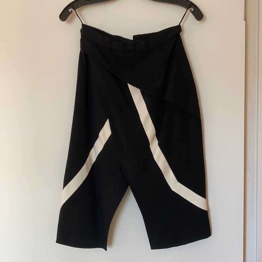 Peter Pilotto black skirt with white accent